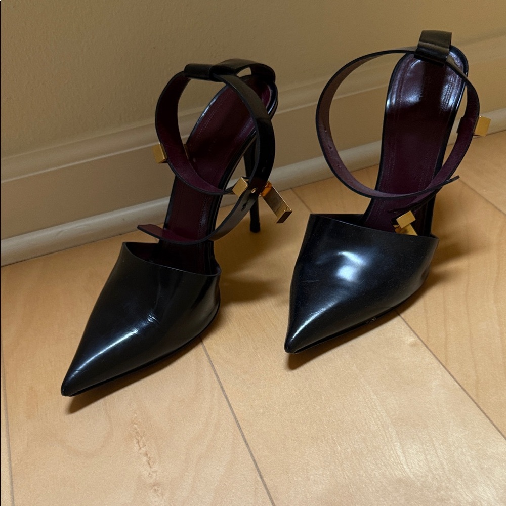 Celine D'Orsay Pumps